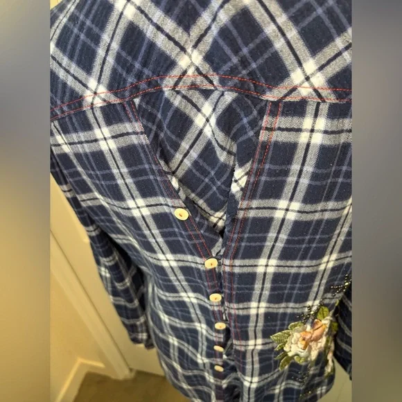 Johnny Was / 3J Workshop Embroidered Blue Ruffled Flannel Size Medium - Picture 8 of 14